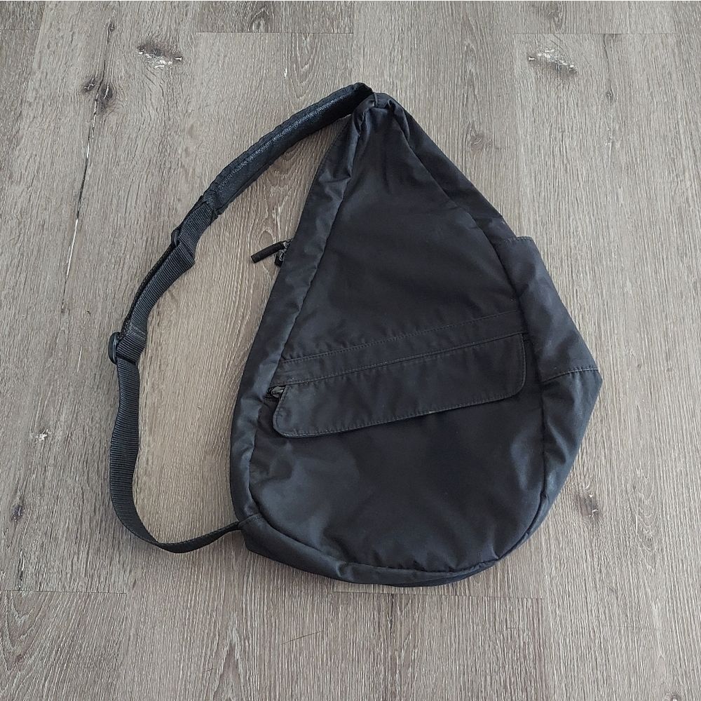 L.L. Bean Ameribag Healthy Back Bag Crossbody Sling Backpack Black 19"